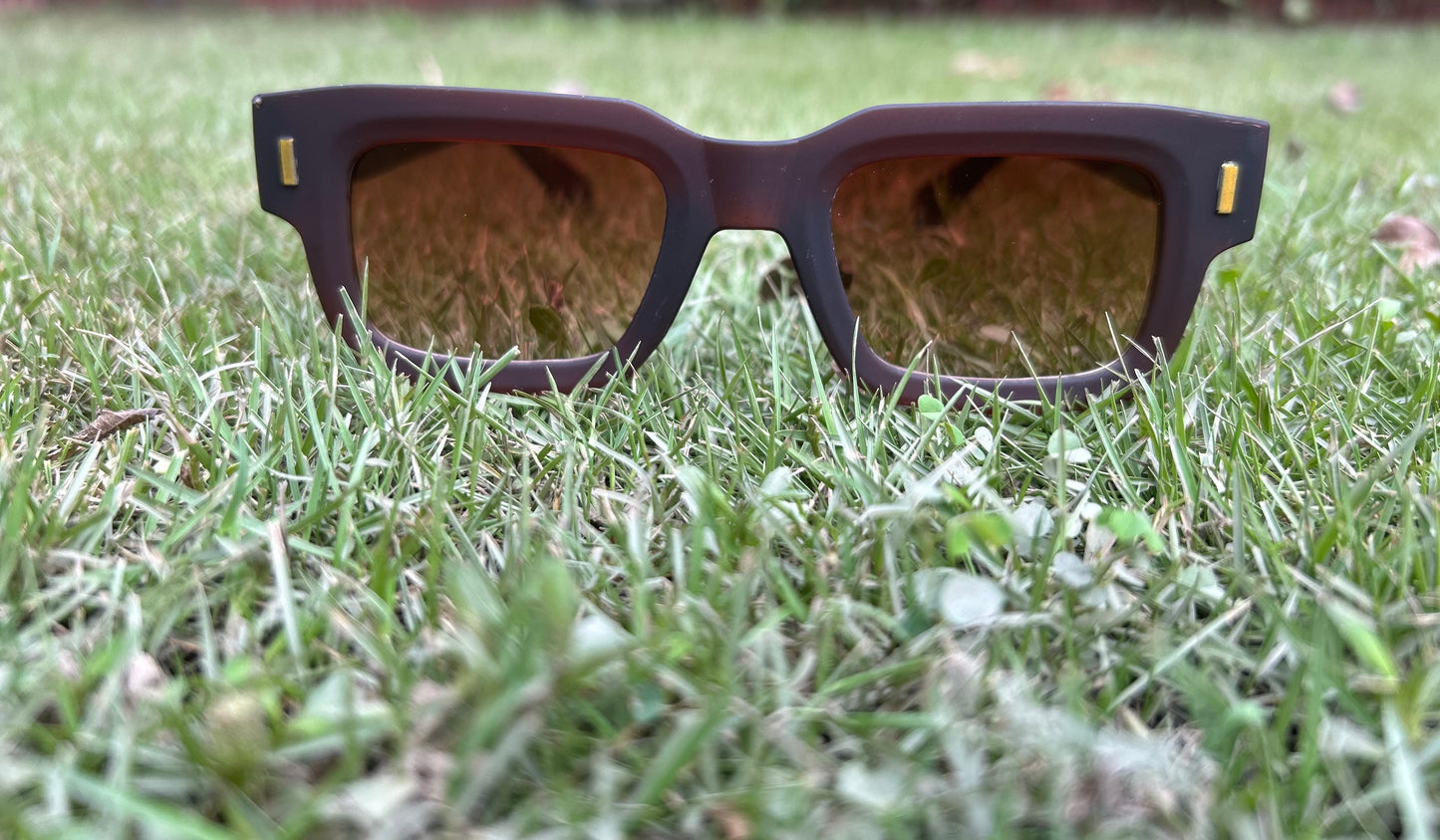 Premium quality trendy frame sunglasses for men & women