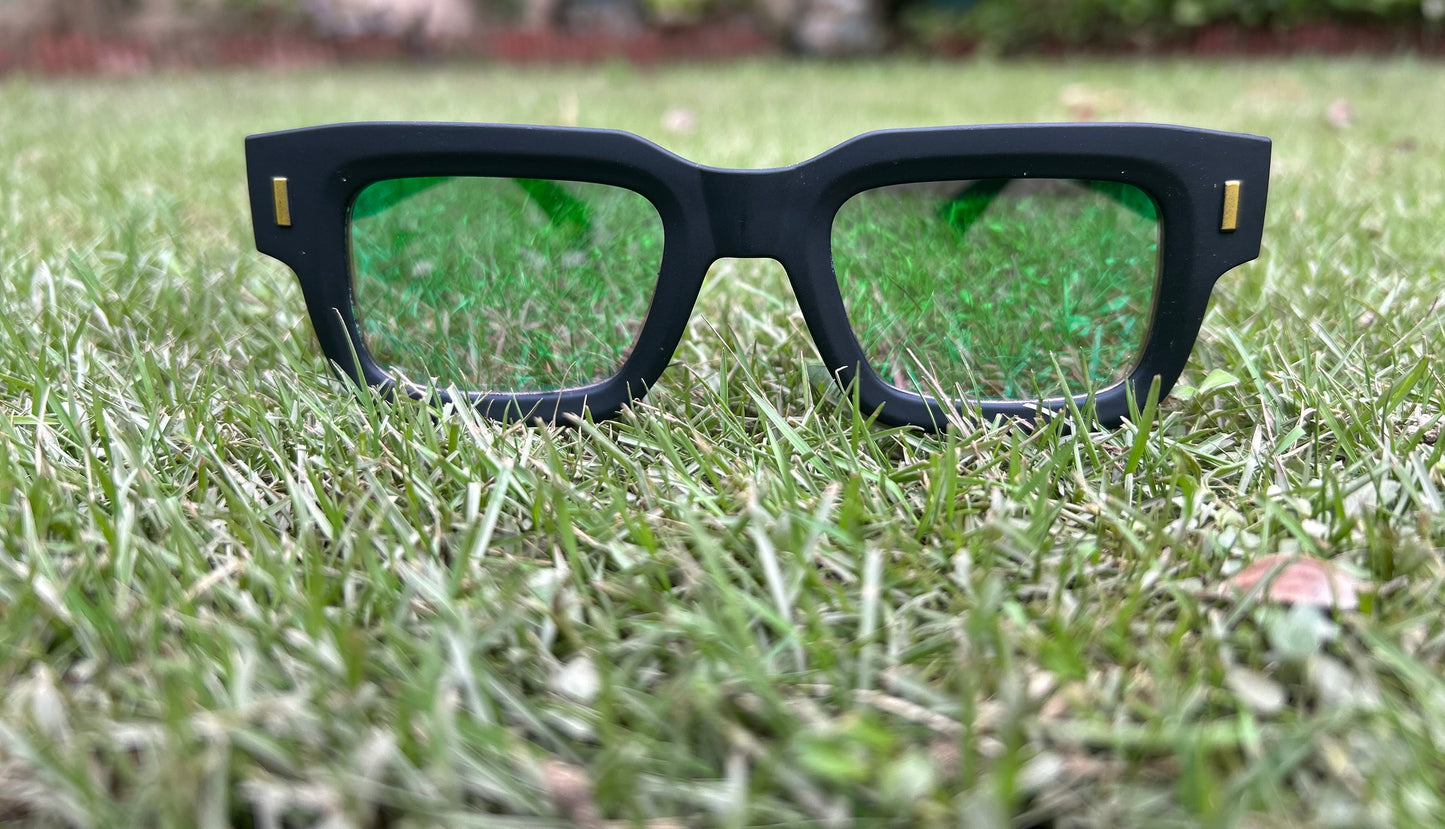 Premium quality trendy frame sunglasses for men & women