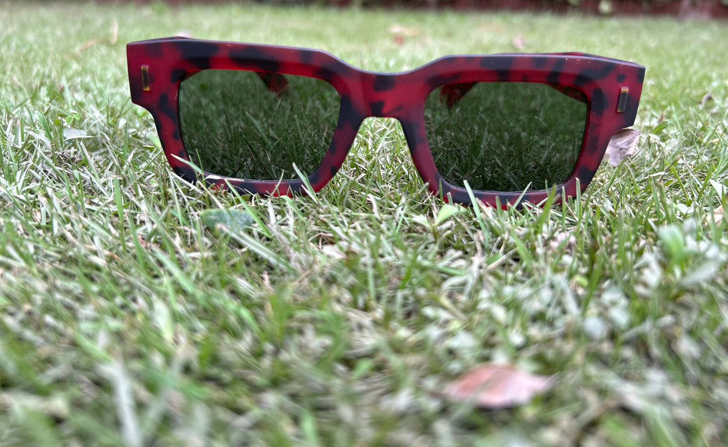 Premium quality trendy frame sunglasses for men & women
